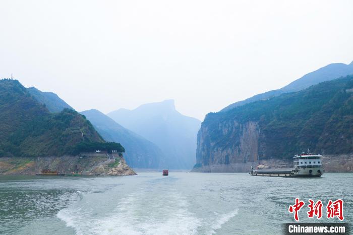 一場巡河“找茬”行動，何以巡出碧水東流的長江？