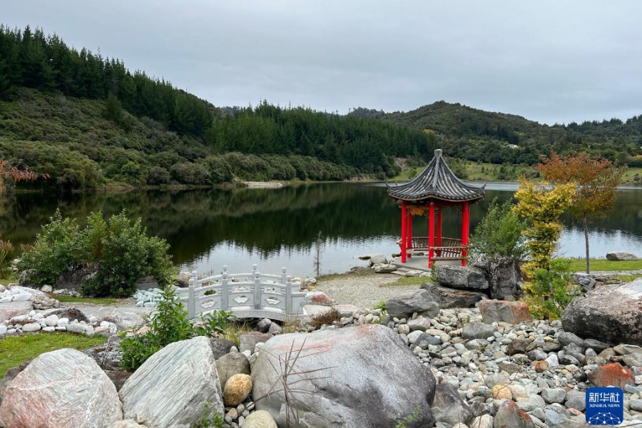這是4月29日拍攝的新西蘭羅斯華人淘金紀(jì)念公園一角。新華社發(fā)（沃爾特 攝）