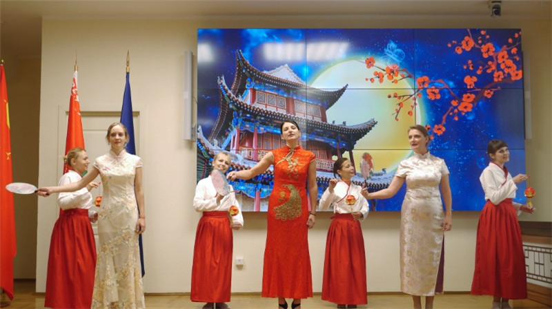 白俄羅斯國(guó)立大學(xué)孔子學(xué)院的中秋晚會(huì)。受訪者供圖