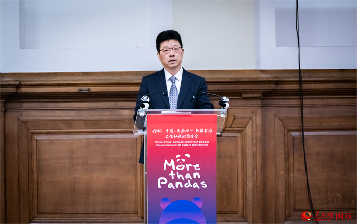 中國駐英國大使館公使趙飛致辭。人民網(wǎng) 郭錦標(biāo)攝