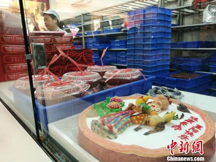 資料圖：等待銷售的重陽糕。　鐘升 攝