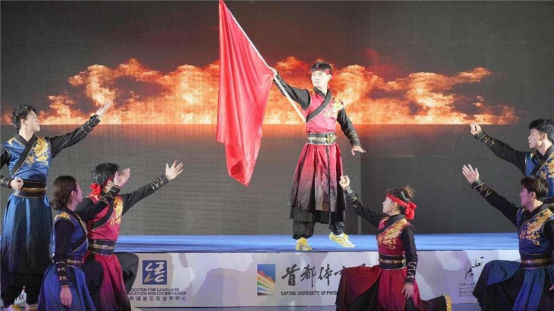 圖為“華夏風(fēng) 功夫情”演出場(chǎng)景，中國(guó)駐阿聯(lián)酋大使館供圖