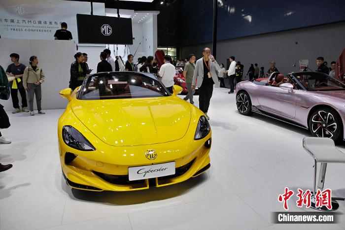 中國品牌新能源跑車。中新財(cái)經(jīng)記者 葛成 攝