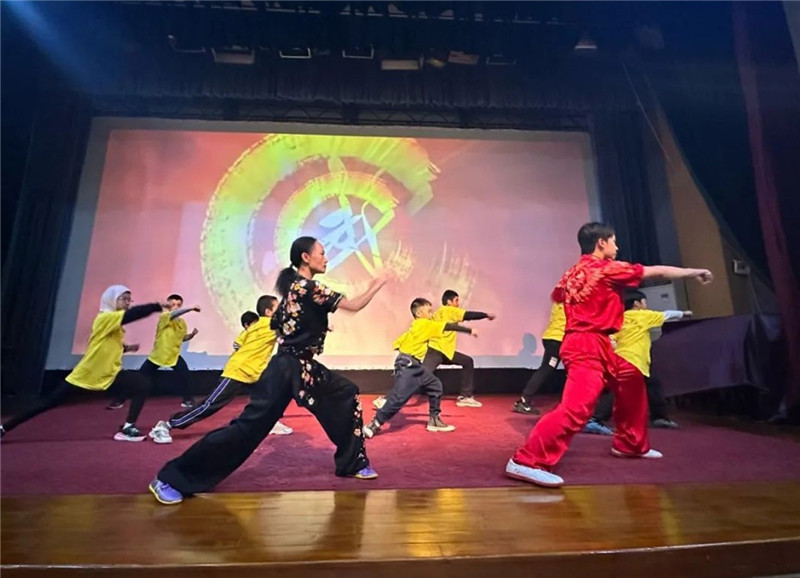 圖為2023“中華文化大樂園—埃及開羅營”閉幕式活動現(xiàn)場。主辦方供圖