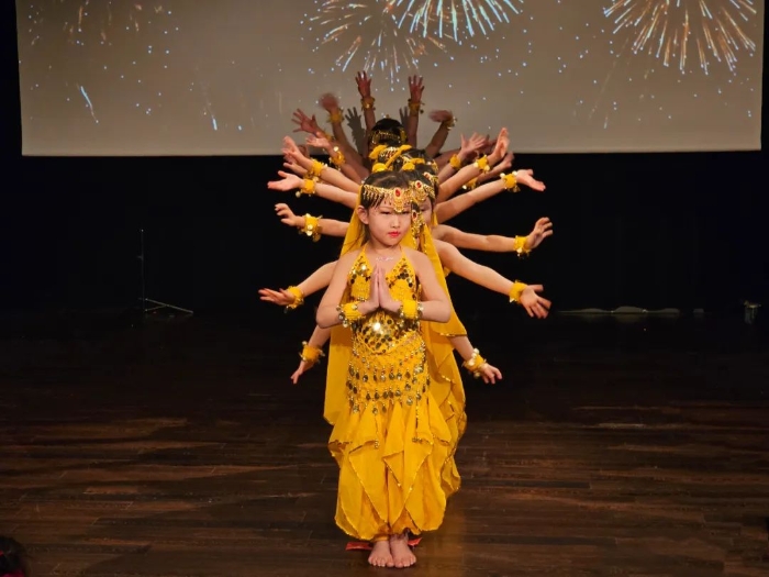 舞蹈《千手觀音》。中國駐瑞典大使館供圖。