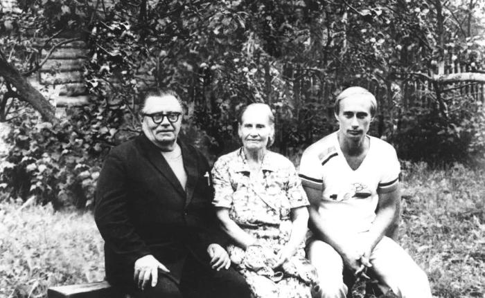 從圣彼得堡到莫斯科，普京從政大事記：下一個六年怎么走？