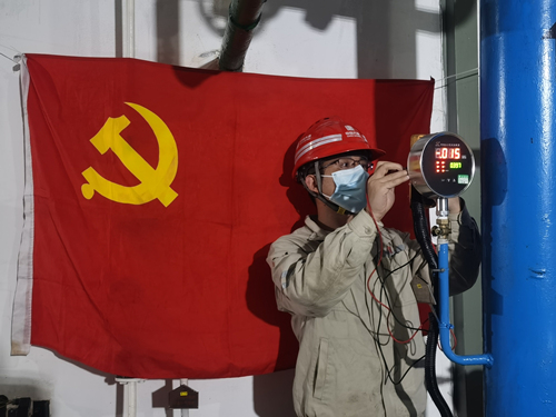 工作人員在進行工作。受訪單位供圖