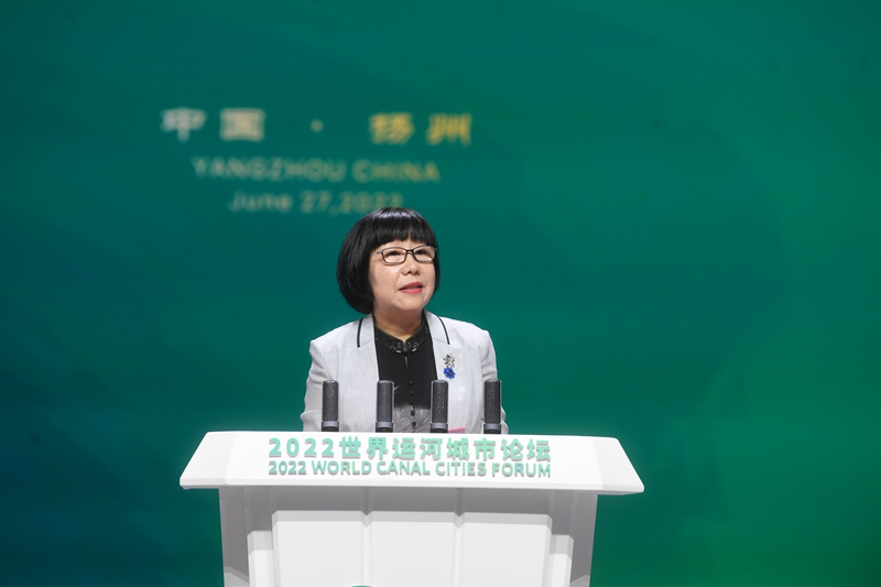 人民網(wǎng)黨委委員、監(jiān)事會主席唐維紅在大會上發(fā)言。邵丹攝
