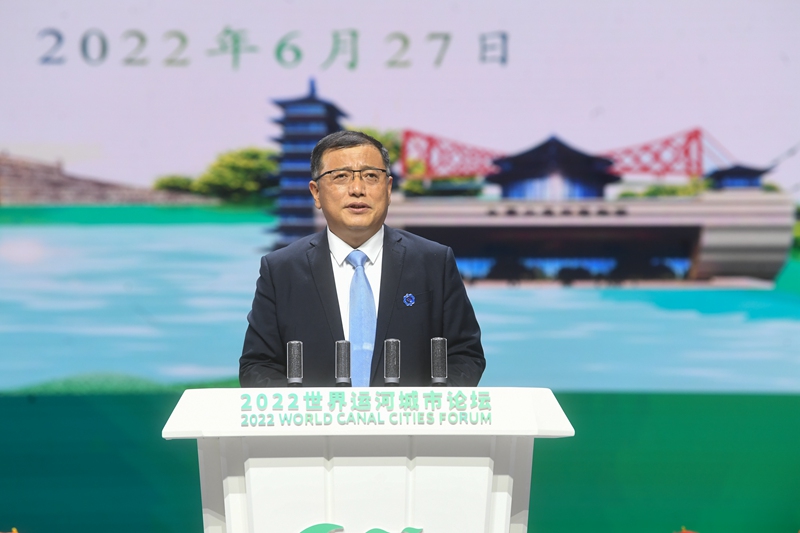 揚州市委常委、常務副市長陳鍇竑作推介發(fā)言。邵丹攝
