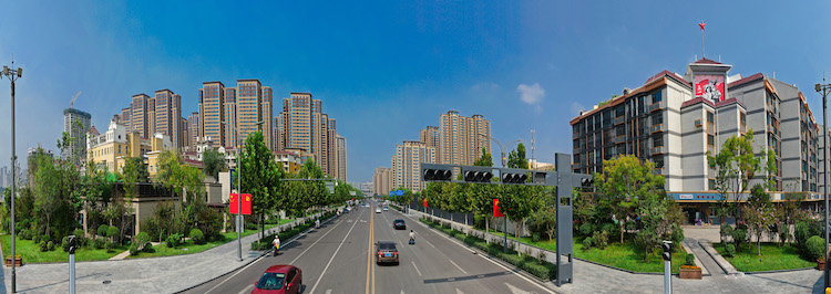 臨汾中大街五一路口。