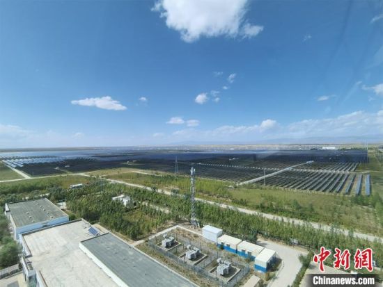 圖為塔拉灘光伏產業(yè)園區(qū)?！∑钤鲚怼z