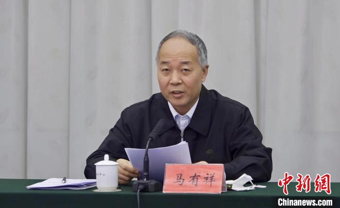 圖為農(nóng)業(yè)農(nóng)村部副部長馬有祥在部省共同打造青海綠色有機農(nóng)畜產(chǎn)品輸出地推進會議上講話?！±罱瓕?攝