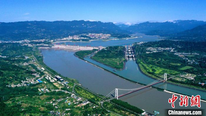 2022年夏季三峽工程為中下游補(bǔ)水。(資料圖) 湯偉 攝