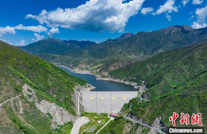 圖為引大濟(jì)湟黑泉水庫。(資料圖) 青海省水利廳 供圖