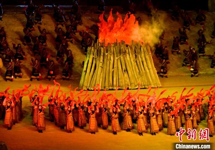 3月17日，西藏拉薩，《文成公主》大型史詩(shī)劇演出現(xiàn)場(chǎng)?！±盍?攝