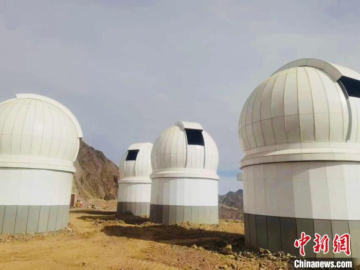 圖為南京大學時域天文臺望遠鏡圓頂安裝完畢?！±浜苿?chuàng)園區(qū)管委會 供圖