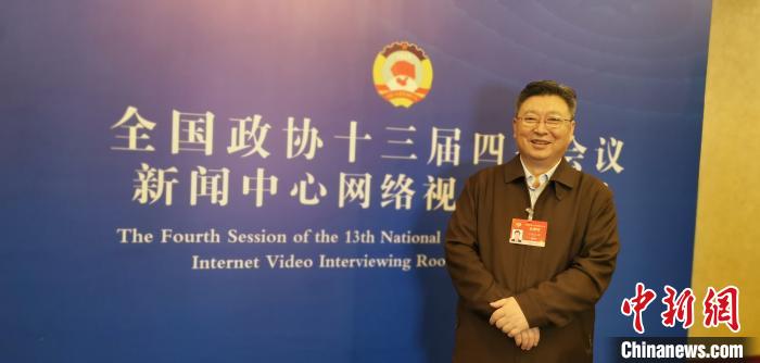 圖為全國政協(xié)委員、青海省統(tǒng)戰(zhàn)部部長公保扎西。受訪者供圖