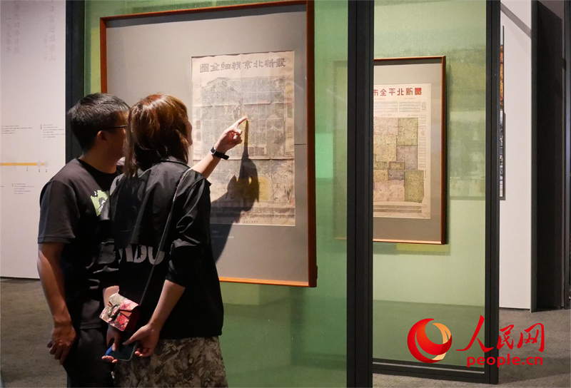 國(guó)際博物館日來(lái)臨之際，觀眾在首都博物館參觀。人民網(wǎng)記者 韋衍行攝