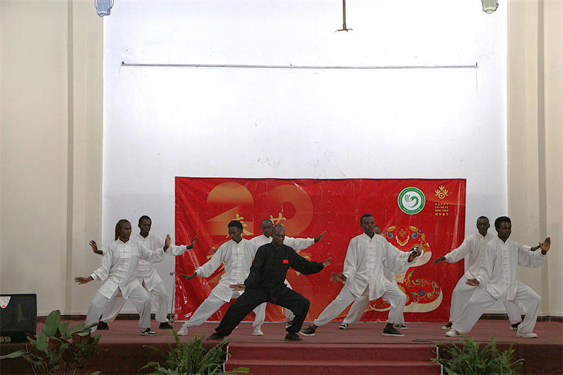 卡巴拉克大學(xué)春節(jié)體驗(yàn)活動(dòng)。埃格頓大學(xué)孔子學(xué)院供圖
