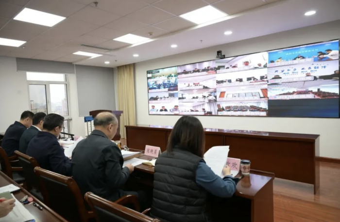 遼寧省數(shù)據(jù)局（省營商局）召開全省營商環(huán)境疑難訴求清理攻堅工作視頻會議，聽取各地區(qū)2025年涉企營商環(huán)境訴求辦理工作情況。遼寧省營商局供圖