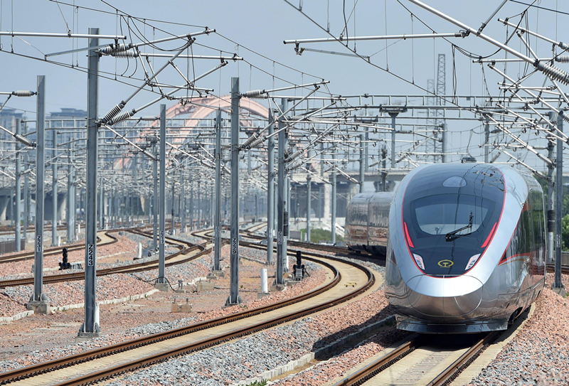 2022年6月20日，濟(jì)鄭高鐵鄭州首發(fā)G9206次列車駛出鄭州東站。
