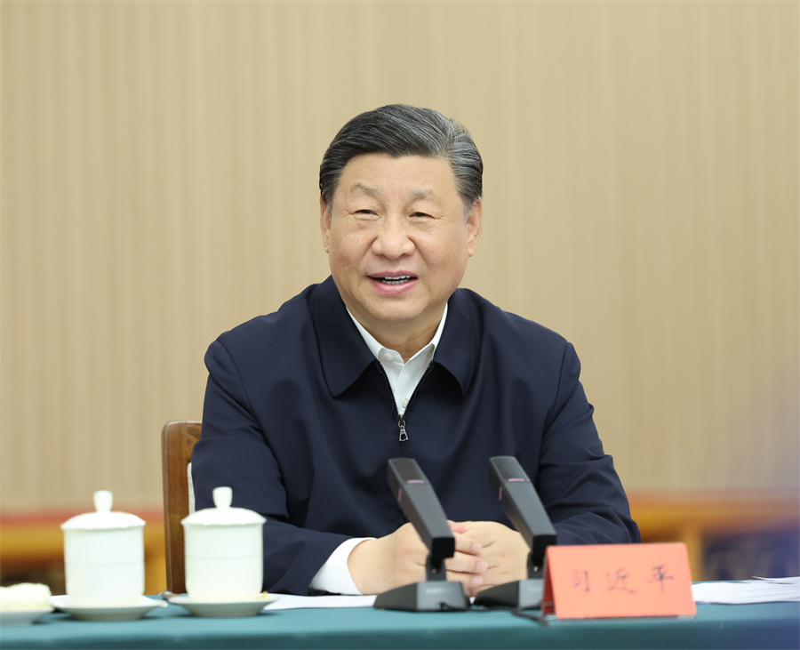 2024年5月23日下午，中共中央總書記、國(guó)家主席、中央軍委主席習(xí)近平在山東省濟(jì)南市主持召開企業(yè)和專家座談會(huì)并發(fā)表重要講話。新華社記者 鞠鵬 攝
