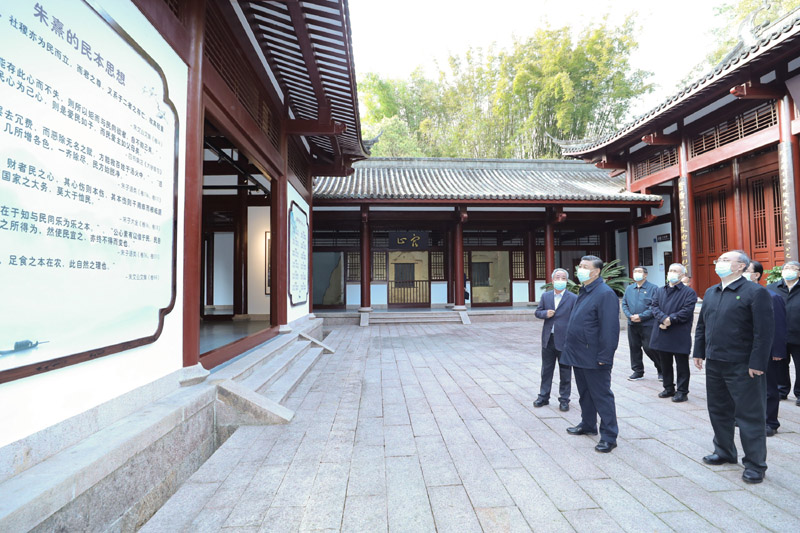 2021年3月22日，習(xí)近平在福建南平武夷山朱熹園，了解朱熹生平及理學(xué)研究等情況。