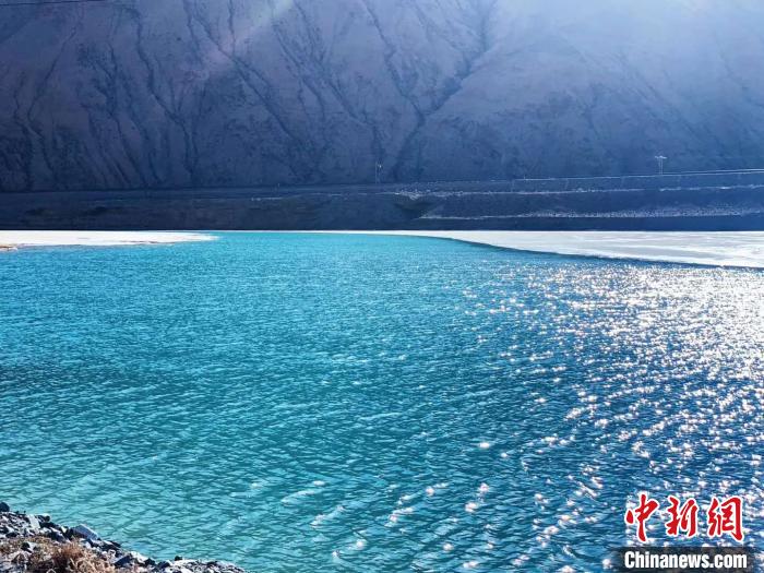 長(zhǎng)江源頭河流、湖泊、濕地實(shí)現(xiàn)常態(tài)化巡查巡護(hù)