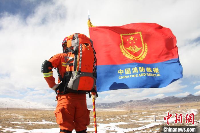 青海玉樹(shù)消防隊(duì)海拔4300米挑戰(zhàn)極限救援能力