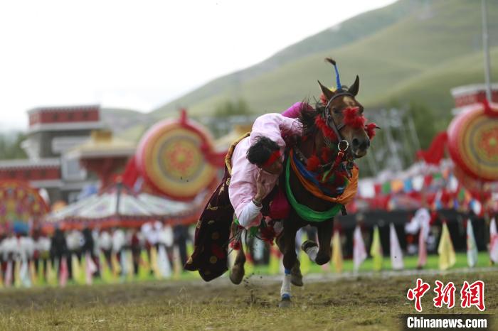 青海玉樹：70年，幸福生活如格?；ň`放