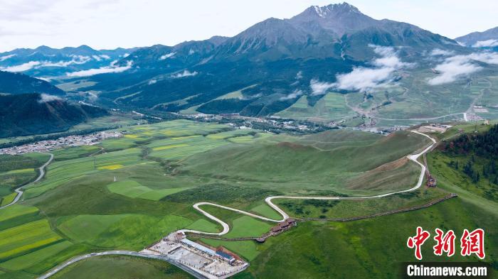 祁連山國(guó)家公園建立首支無人機(jī)管護(hù)隊(duì)伍