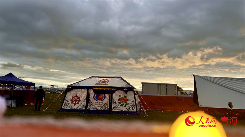 民族風情帳篷。人民網 陳明菊攝