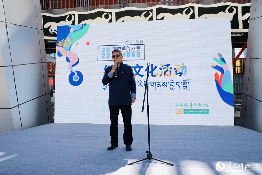 拉薩市委副書記、常務(wù)副市長(zhǎng)、北京西藏拉薩指揮部黨委書記王強(qiáng)講話。人民網(wǎng) 次仁羅布攝