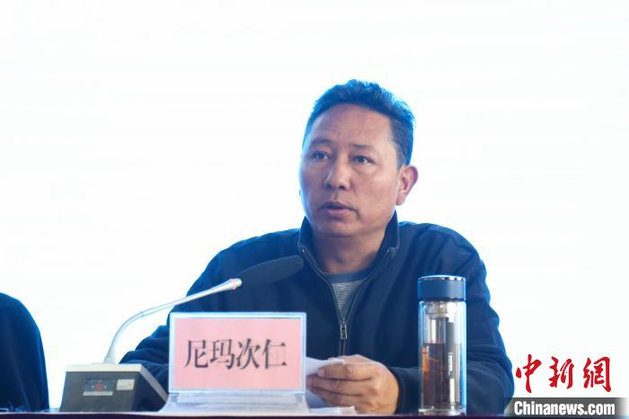 西藏自治區(qū)體育局黨組副書記、局長尼瑪次仁講話?！∝暣_ 攝