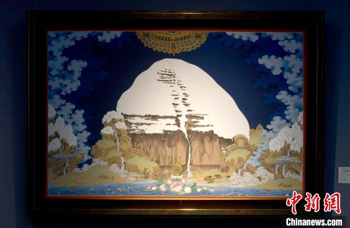 圖為5月16日，展覽中新創(chuàng)唐卡作品《岡底斯山》?！±盍?攝