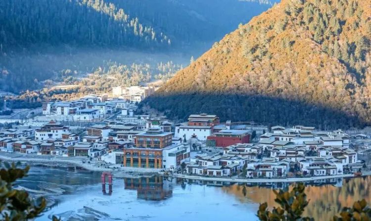 懂西藏的人，一定不會(huì)錯(cuò)過林芝的秋天