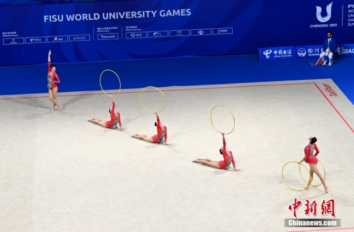 7月31日，第31屆世界大學生夏季運動會藝術體操集體5人圈操決賽在成都體育學院進行，中國隊以30.900分獲得金牌，日本隊以28.500分獲得銀牌，烏克蘭隊以27.800分獲得銅牌。圖為中國隊在比賽中。<a target='_blank' href='/'><p  align=
